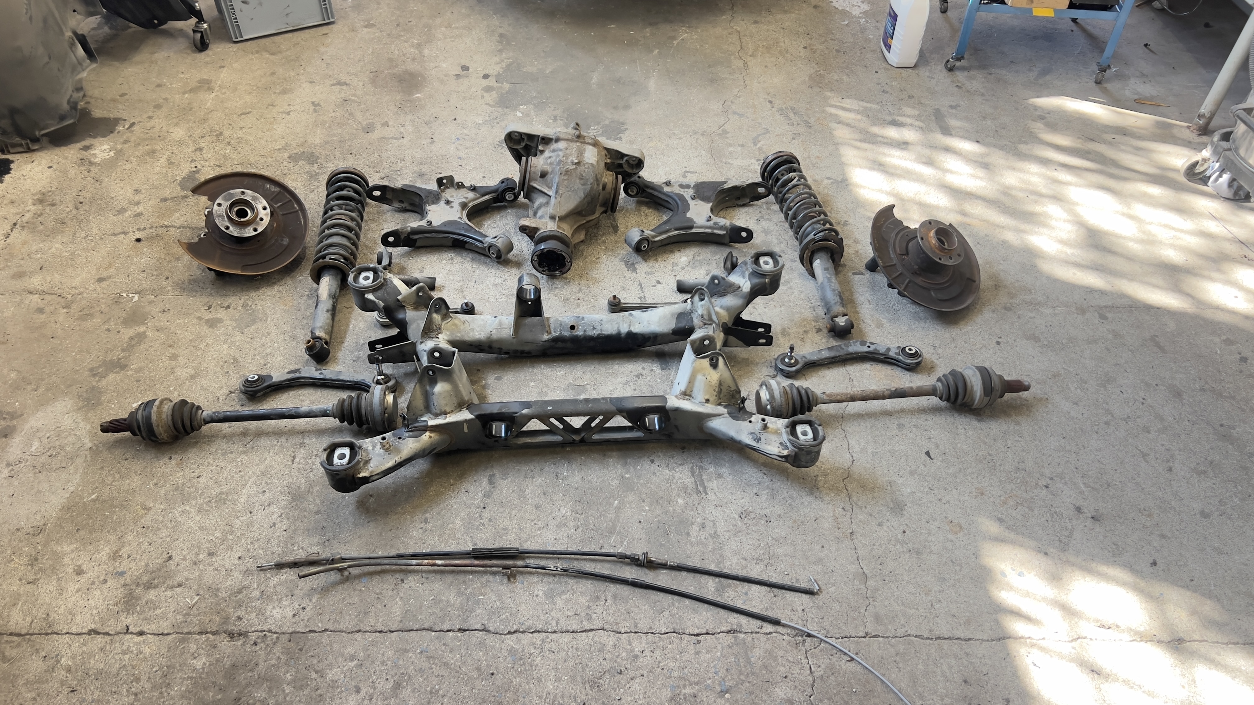 Rozobratá predná a zadná náprava